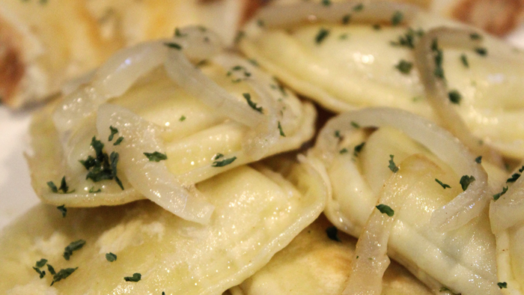 Dzyndzałki z hreczką i skrzeczkami: Tradycyjny przepis - Przepisy mazruskie dzyndzałki